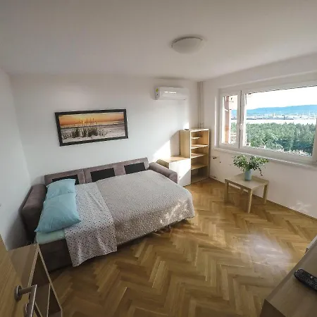Apartment Garden View