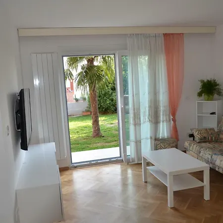 Апартаменты Garden View Анкаран