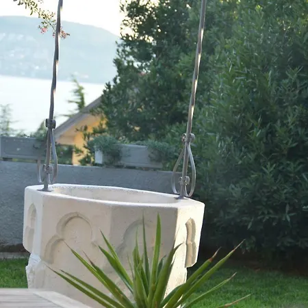 Garden View Apartment *
