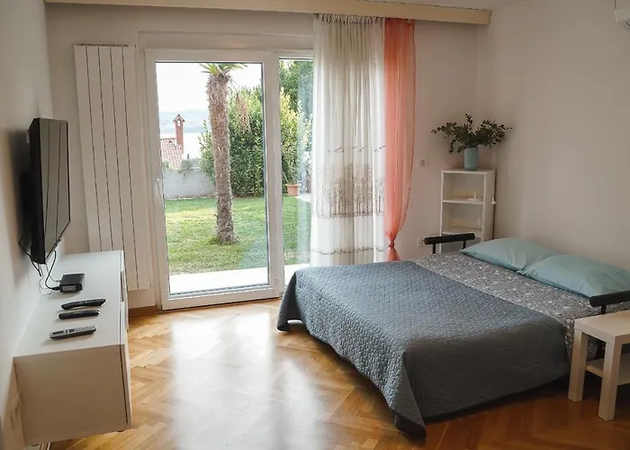 Garden View Apartman Ankaran